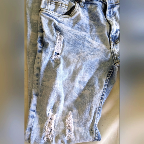 Evolution In Design Light Wash Distressed Jeans - Picture 5 of 11